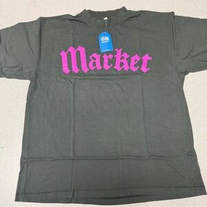 Market T-shirt - Black Tee with Pink Print